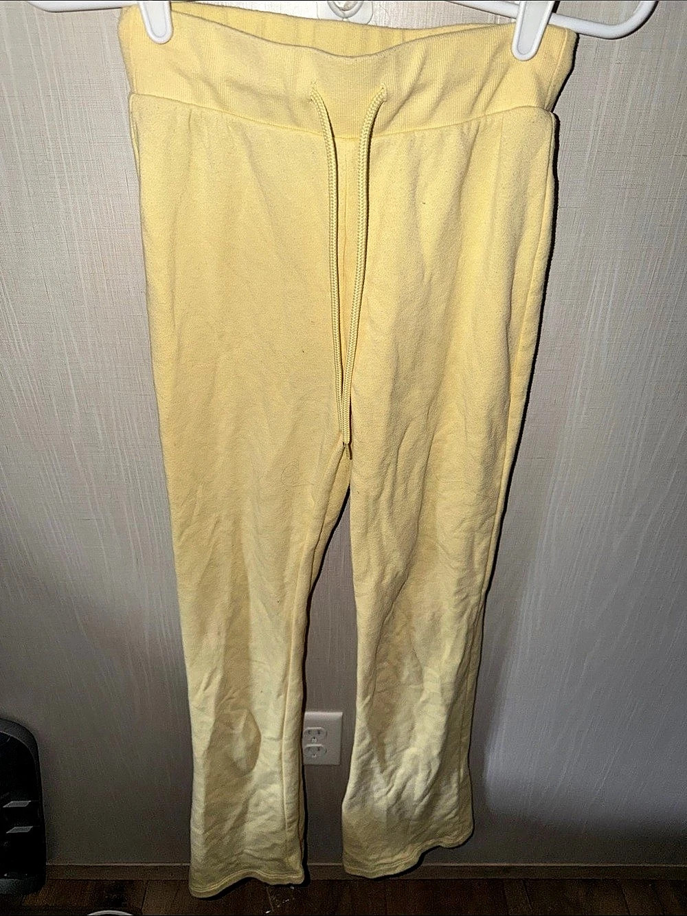No Boundaries sweatpants in Yellow Size XXS (0)